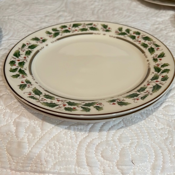 Holly holiday salad plates, set of 12 - Picture 2 of 10